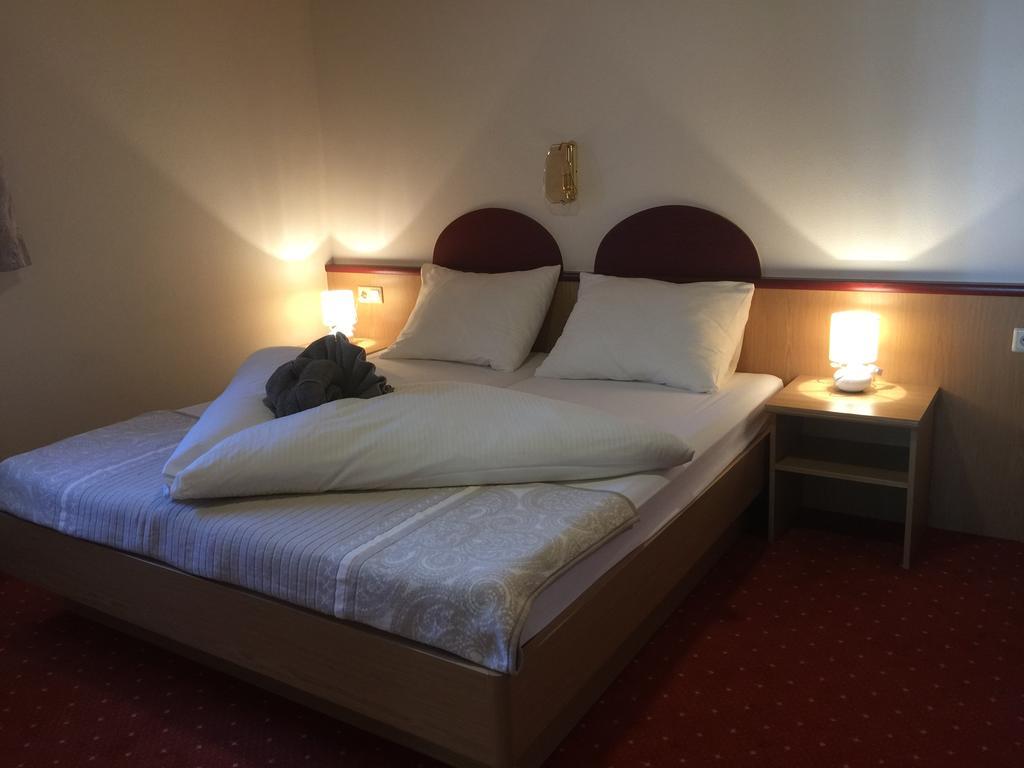 Haus Christina Apartment Фис Екстериор снимка